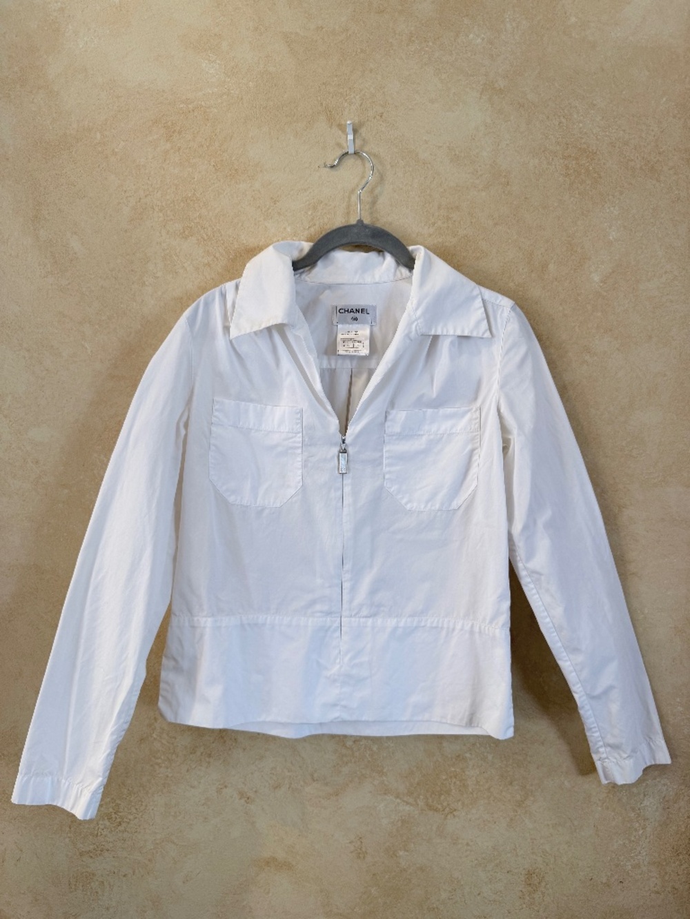 Chanel 100% Cotton White Zip-Up V-Neck Shirt Women’s EU Size 38 US Size 6 – Good